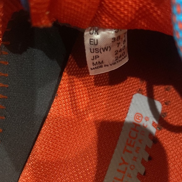 Helly Hansen tech performance runners. Size7.5 blue/orange - Picture 7 of 7